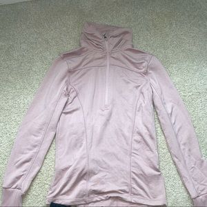 This shirt is a very cute athletic pullover!